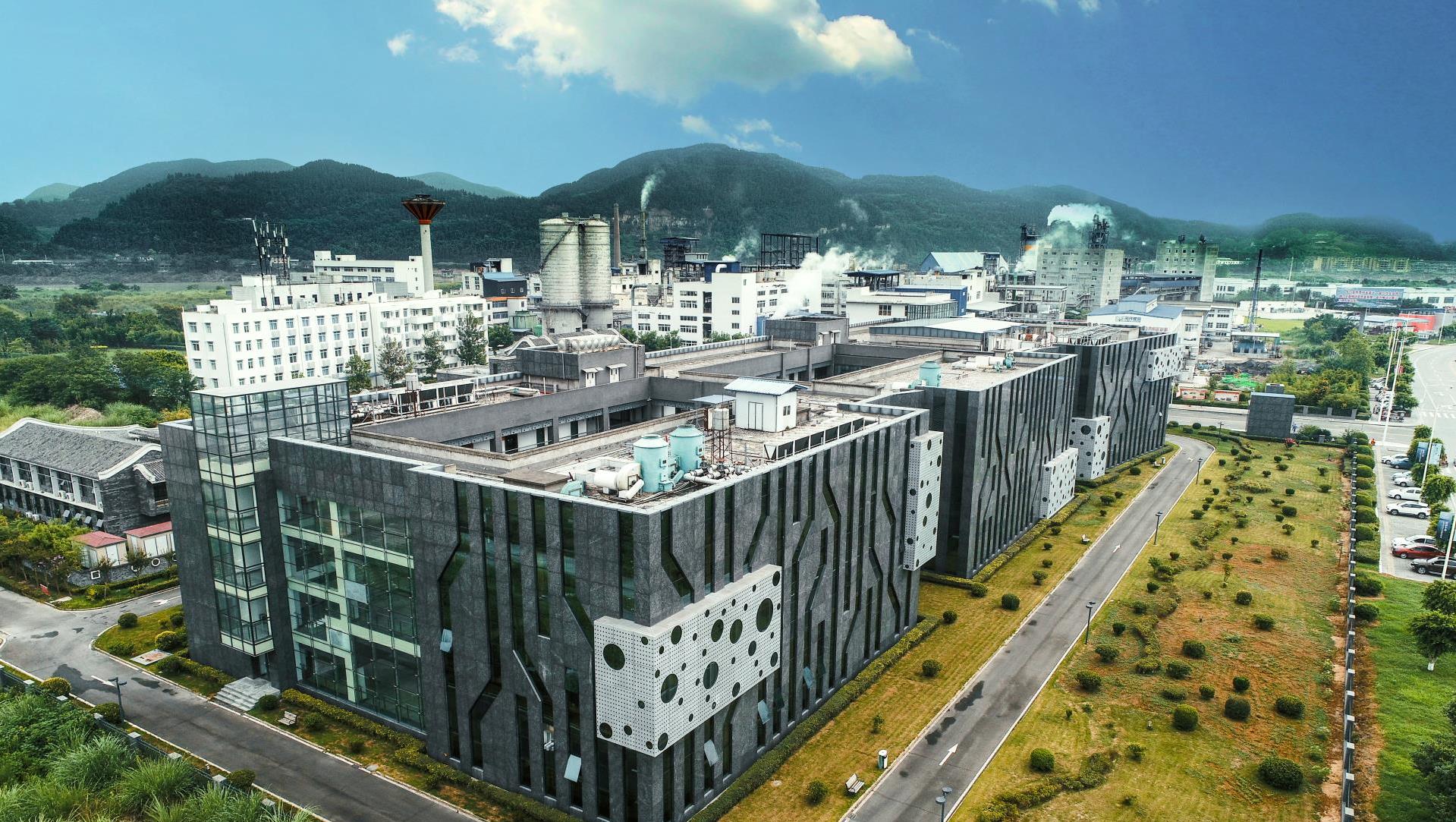 四川省委组织部部长于立军光临射洪tyc86太阳集团参观调研