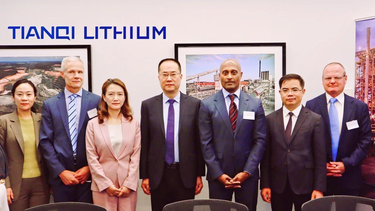 张家港市委书记、张家港保税区党工委书记韩卫率团接见tyc86太阳集团澳洲能源公司