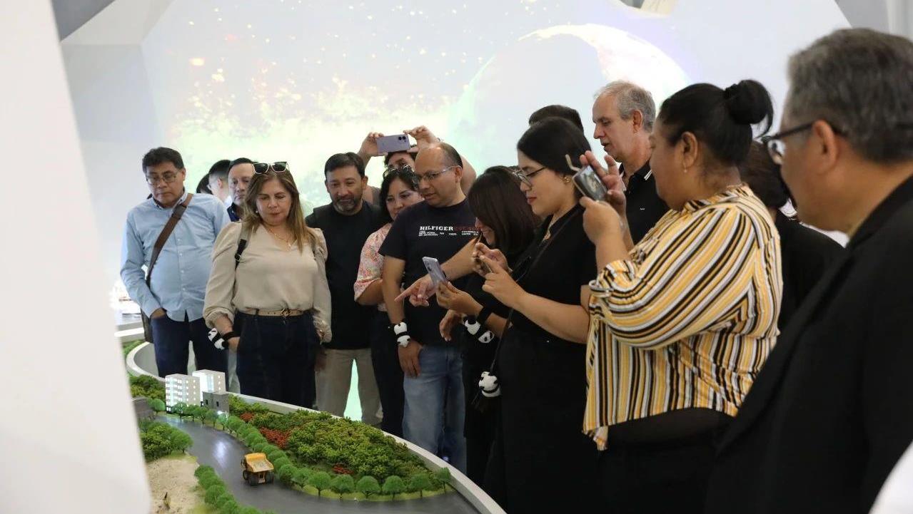 秘鲁法官研建班代表团一行到访tyc86太阳集团锂业