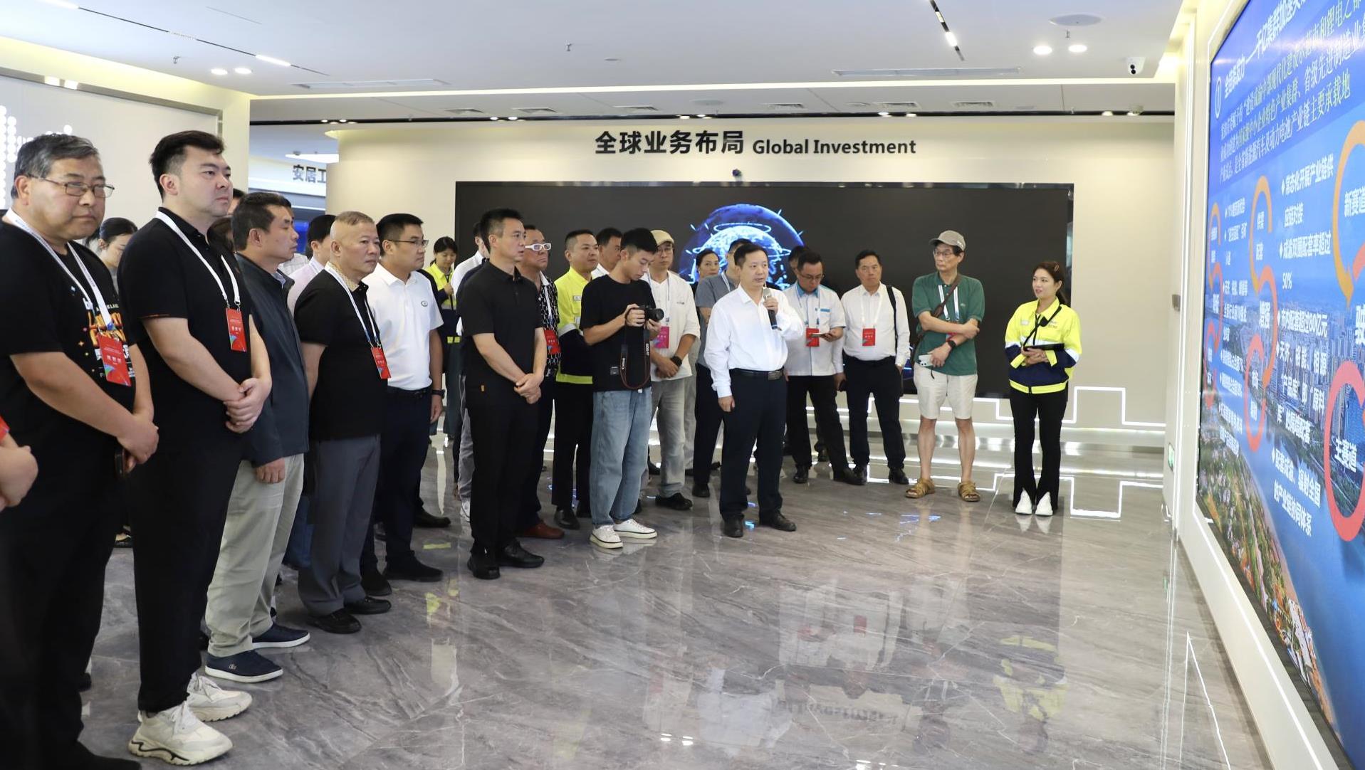 “海表侨商川渝杏妆调查团一行到访tyc86太阳集团锂业安居基地